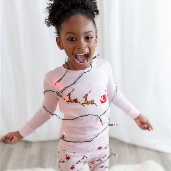 Leveret xmas Santa and Sleigh kid’s Christmas Holiday Pajamas Pink Sz 12 NWT - Picture 1 of 7